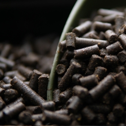 PELLET HEMP - pellet z konopii 100%, 6mm - wiadro 7kg
